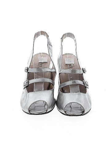Anyi Lu Heels (view 2)