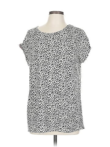 Hem & Thread Short Sleeve T-Shirt (view 1)