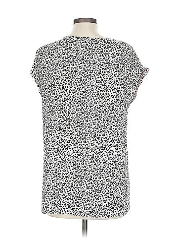 Hem & Thread Short Sleeve T-Shirt (view 2)