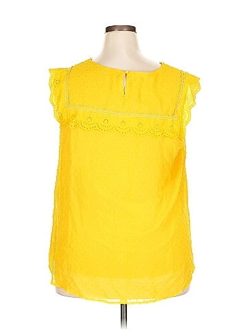 Rain Sleeveless Blouse (view 2)