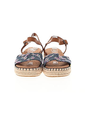 TOMS Sandals (view 2)