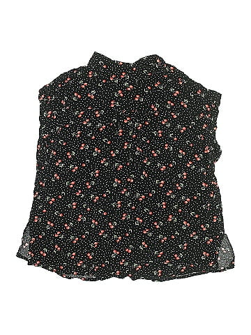 No Boundaries Sleeveless Button-Down Shirt (view 2)