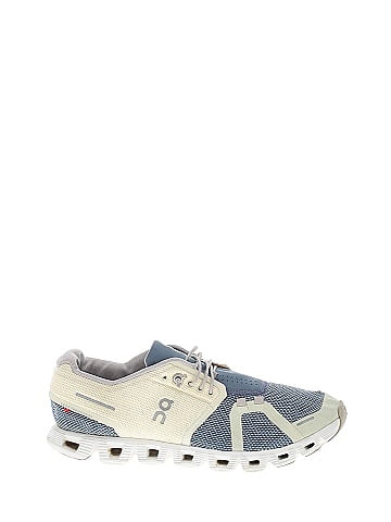 On Cloud Sneakers (view 1)