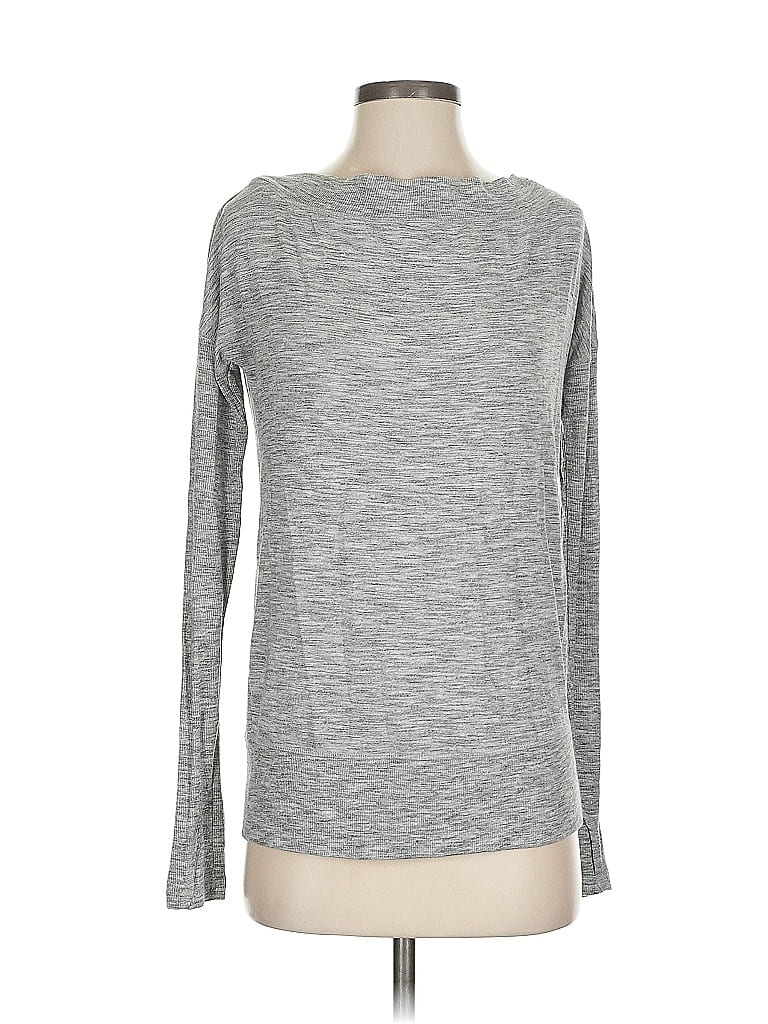 Pre-owned Athleta Long Sleeve T-shirt In Gray