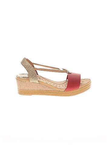 Malu Wedges (view 1)