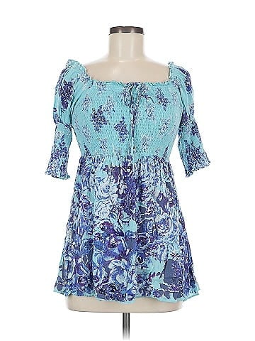 Angie 3/4 Sleeve Top (view 1)