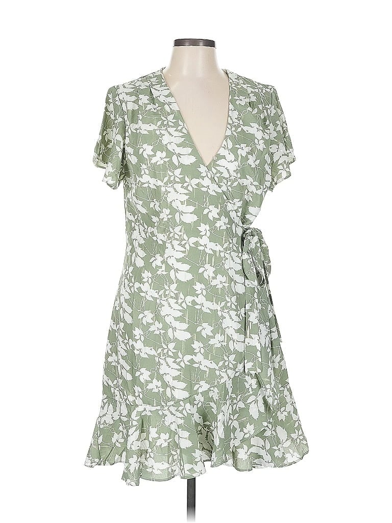Pre-owned Venus Casual Dress In Green