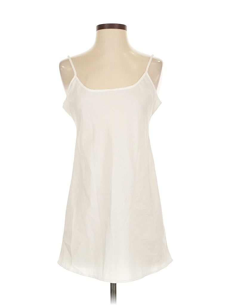 Click to view more detailed imagery on our partner's website Pre-owned Bb Dakota Tank Top Ivory Strapless Neckline Tops In White