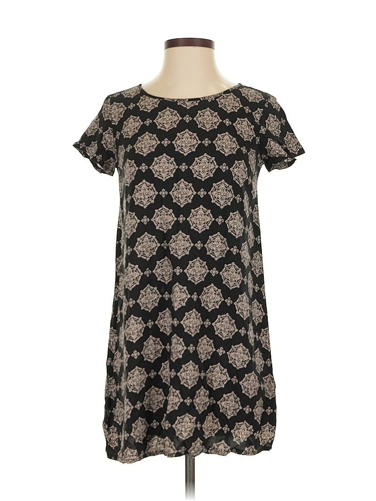 Pre-owned Forever 21 Casual Dress In Black