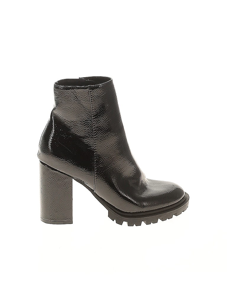 Click to view more detailed imagery on our partner's website Pre-owned Forever 21 Boots In Black