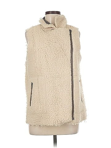 Mystree Faux Fur Vest (view 1)