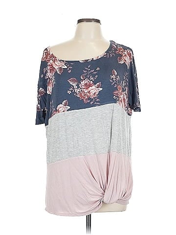 24/7 Maurices Short Sleeve Top (view 1)