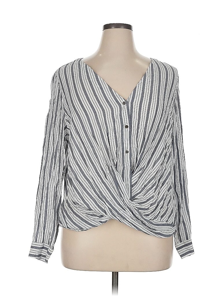 Pre-owned A.n.a. A New Approach Long Sleeve Blouse In Silver