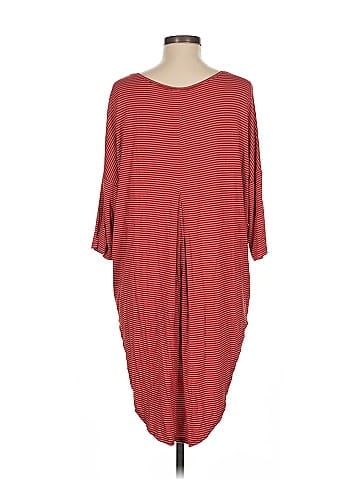 Floreat 3/4 Sleeve Top (view 2)