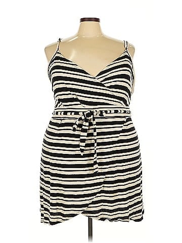 Universal Thread Casual Dress (view 1)