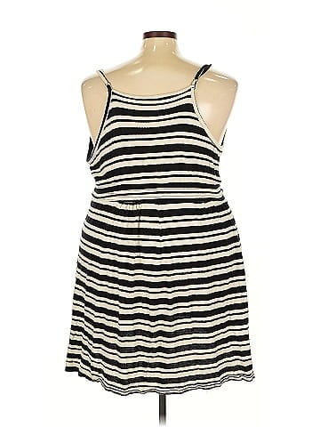 Universal Thread Casual Dress (view 2)