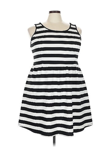 Stella Cruz Casual Dress (view 1)