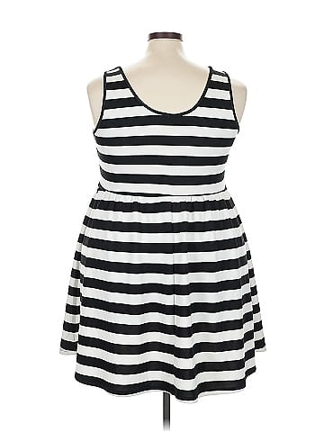 Stella Cruz Casual Dress (view 2)