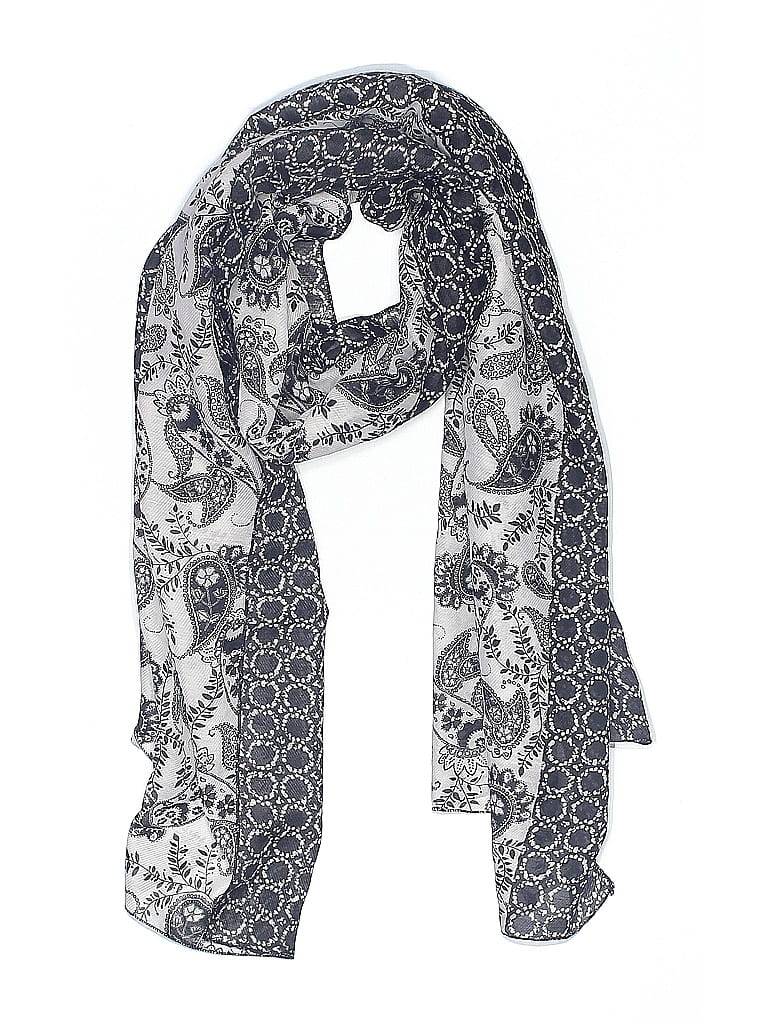 Click to view more detailed imagery on our partner's website Pre-owned Marie Claire Scarf In Gray