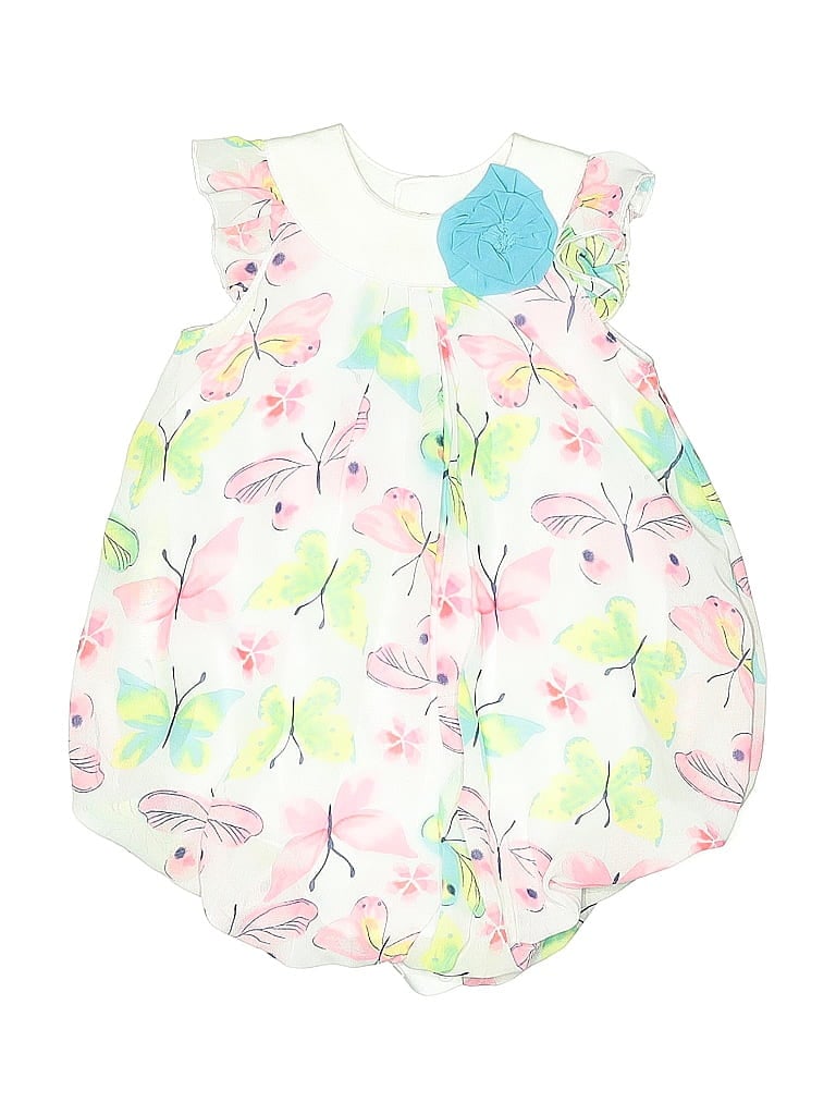 Click to view more detailed imagery on our partner's website Pre-owned Baby Essentials Babies' Short Sleeve Onesie In White