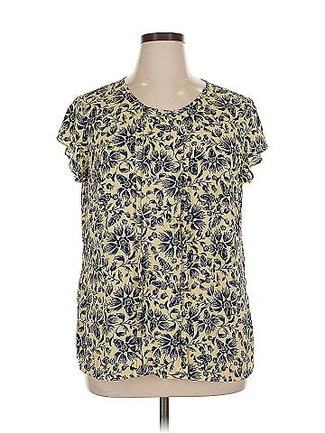 Liz Claiborne Career Short Sleeve Blouse (view 1)