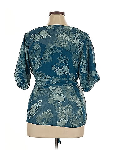 Daisy Fuentes Short Sleeve T-Shirt (view 2)