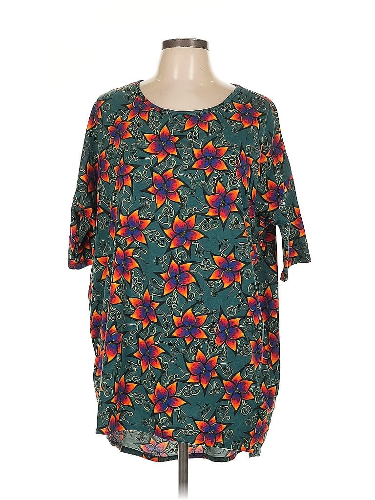 Pre-owned Lularoe 3/4 Sleeve T-shirt In Green