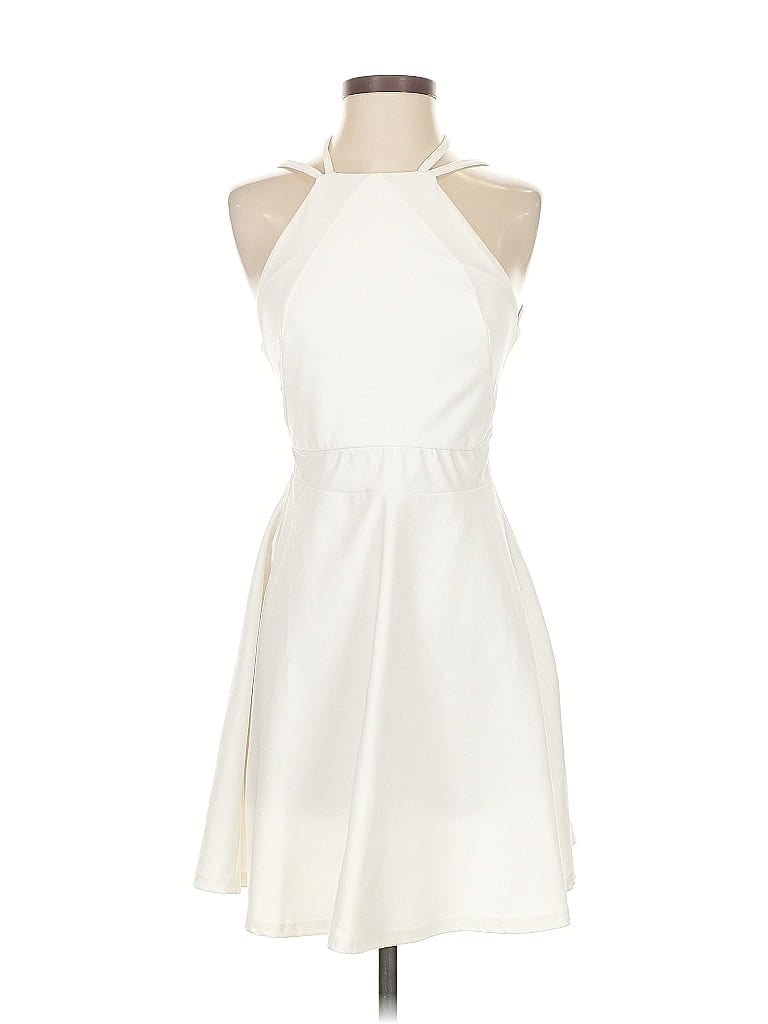 Click to view more detailed imagery on our partner's website Pre-owned Boohoo Cocktail Dress In White