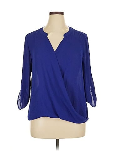 a.n.a. A New Approach 3/4 Sleeve Blouse (view 1)