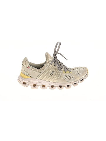 On Cloud Sneakers (view 1)