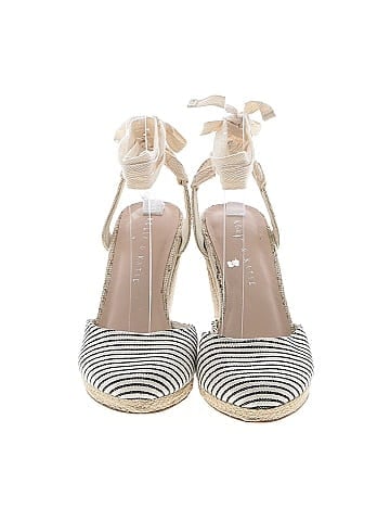 Kelly & Katie Wedges (view 2)
