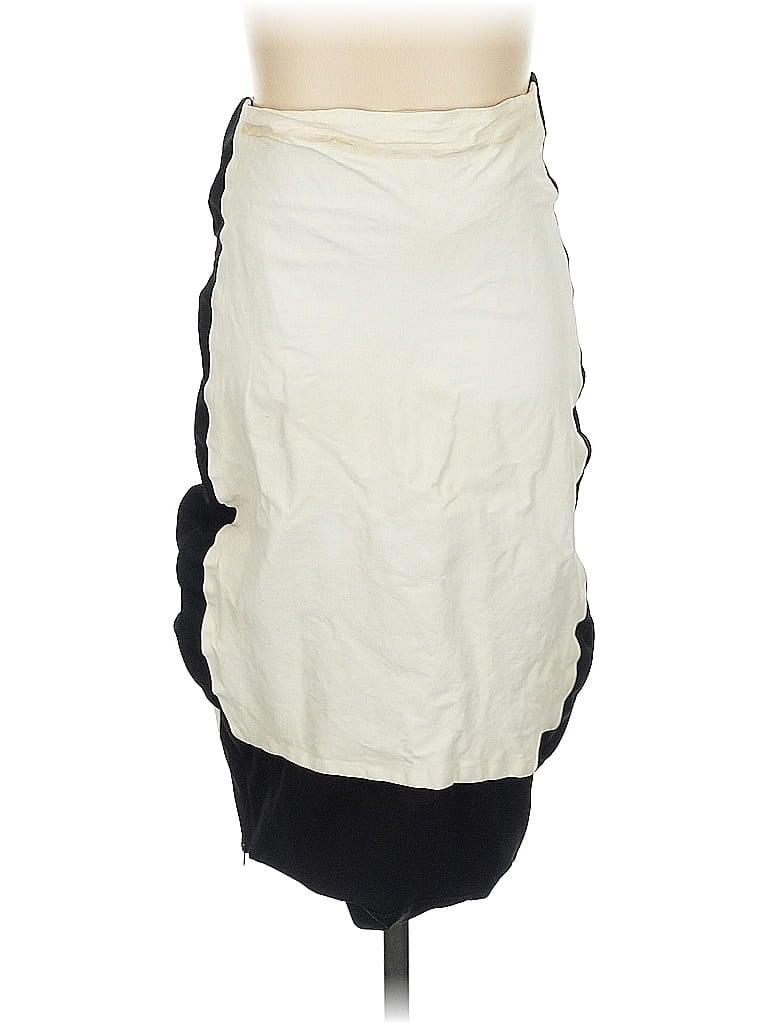 Click to view more detailed imagery on our partner's website Pre-owned Robert Rodriguez Leather Skirt In White