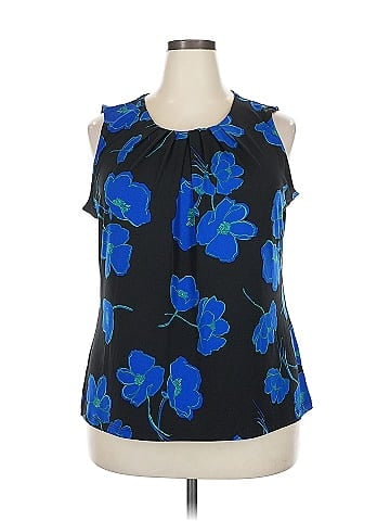 Liz Claiborne Career Sleeveless Blouse (view 1)