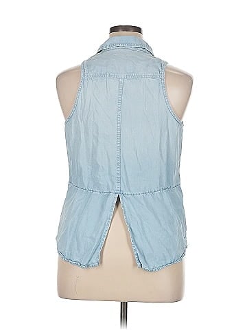 Mossimo Supply Co. Sleeveless Button-Down Shirt (view 2)
