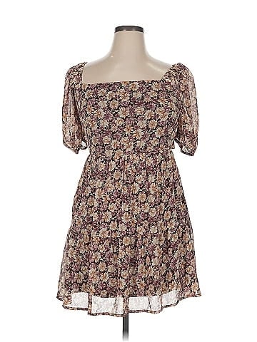 Sadie & Sage Casual Dress (view 1)