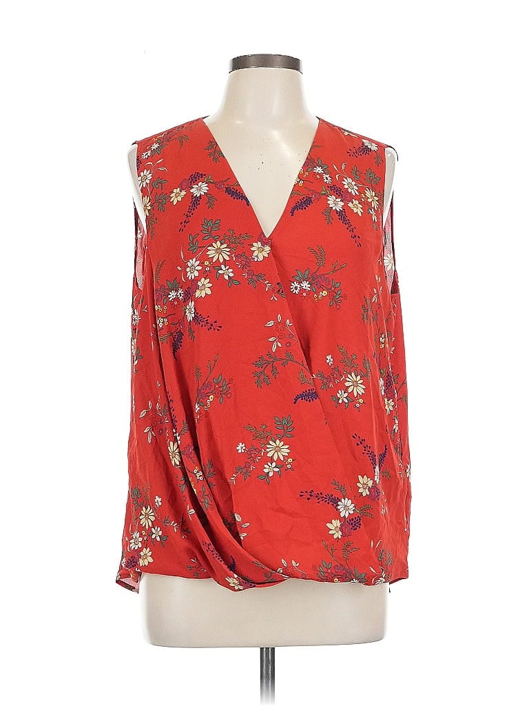 Pre-owned Vince Camuto Sleeveless Blouse In Red