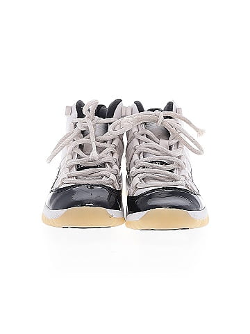 Air Jordan Sneakers (view 2)