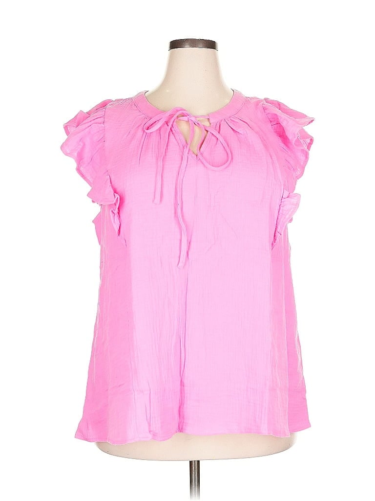 Click to view more detailed imagery on our partner's website Pre-owned Andree By Unit Sleeveless Blouse In Pink