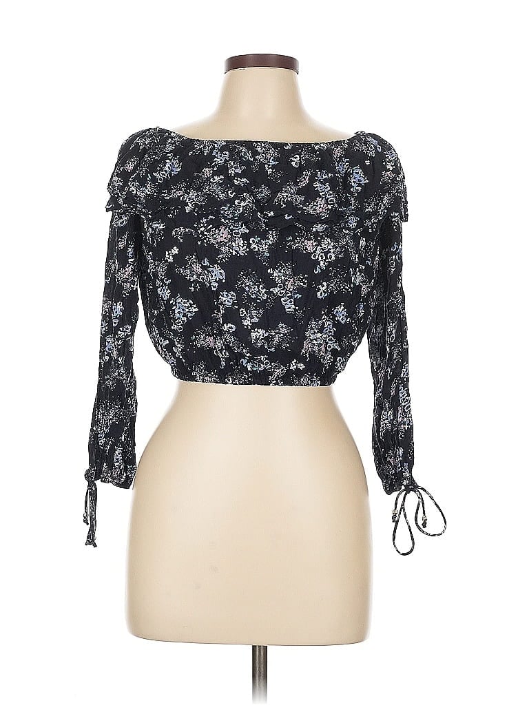 Click to view more detailed imagery on our partner's website Pre-owned Abercrombie & Fitch 3/4 Sleeve Blouse In Black