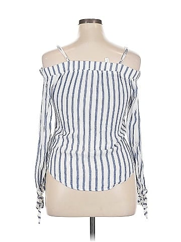 Venus 3/4 Sleeve Blouse (view 2)