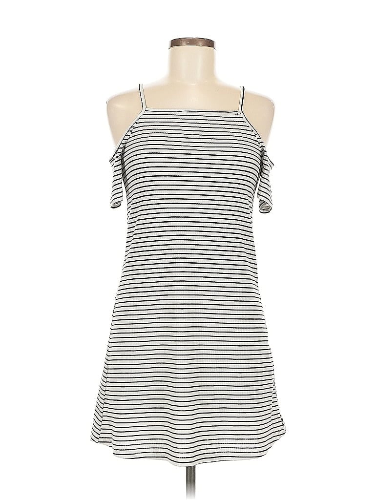 Pre-owned Divided By H&m Casual Dress In White