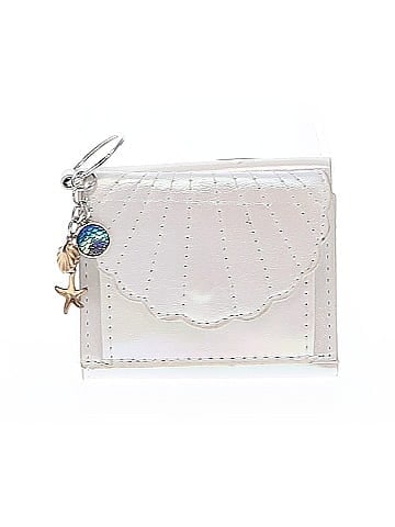 Claire's Wallet (view 1)