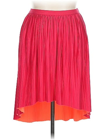 Xhilaration Casual Skirt (view 1)