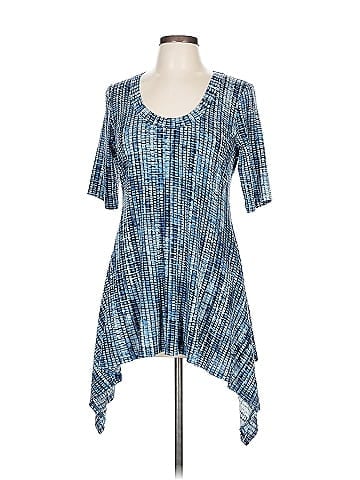 Karen Kane Short Sleeve Top (view 1)