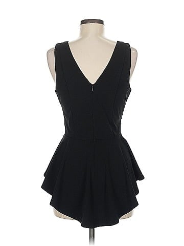 Karen Kane Sleeveless Top (view 2)
