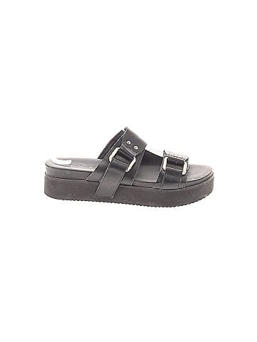 Elizabeth and James Sandals (view 1)