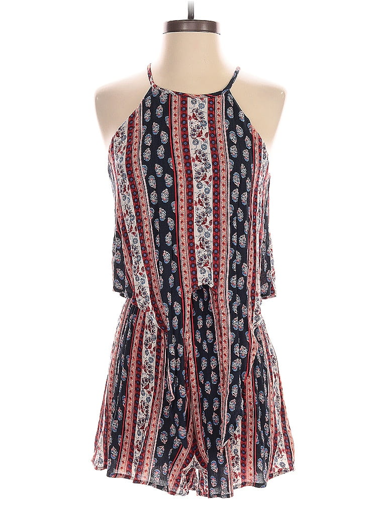 Pre-owned Xhilaration Romper In Red