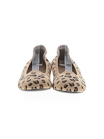 Amazon Essentials Flats (view 2)