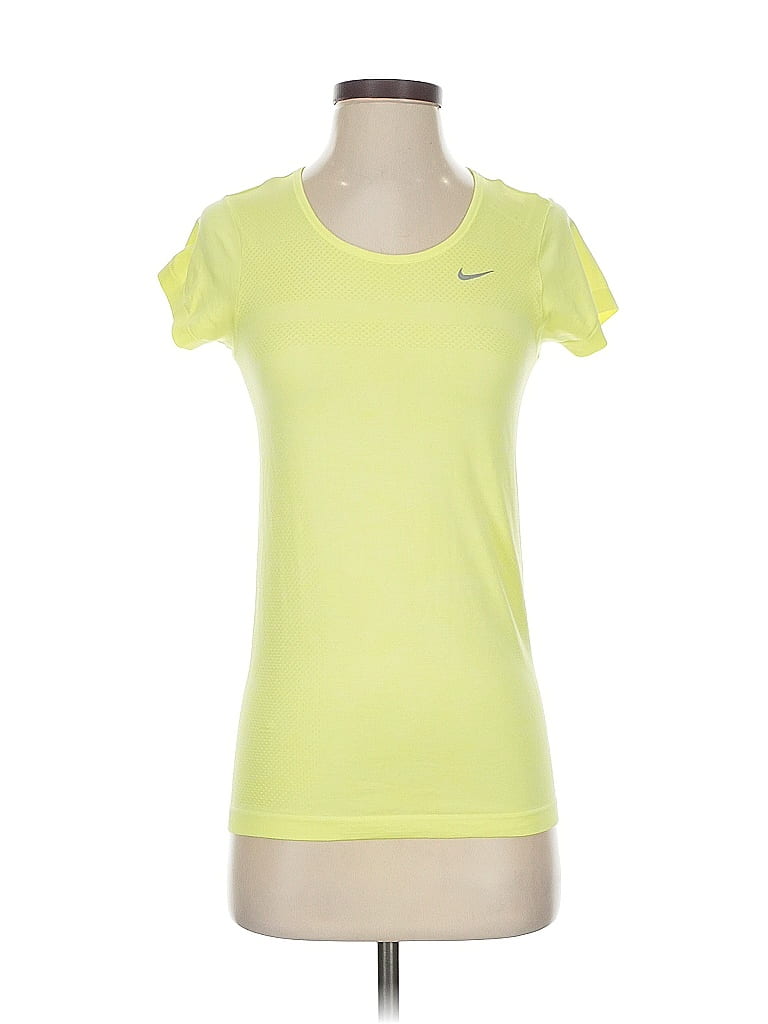 Pre-owned Nike Active T-shirt In Yellow
