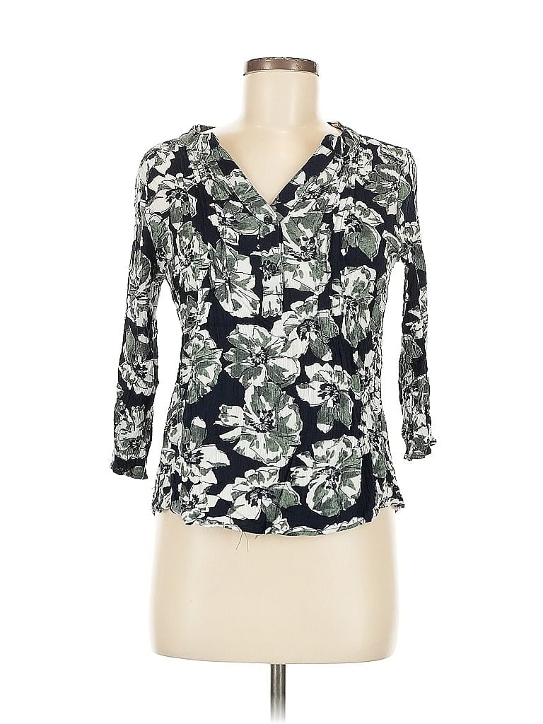 Click to view more detailed imagery on our partner's website Pre-owned Fun2fun 3/4 Sleeve Blouse In Green